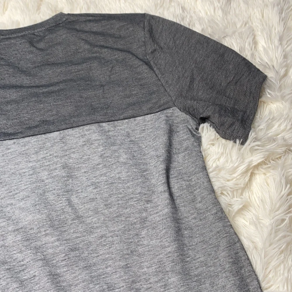 Champion Gray Duo Dry Breathable Odor Control Tee Men’s Size Small - Picture 11 of 12